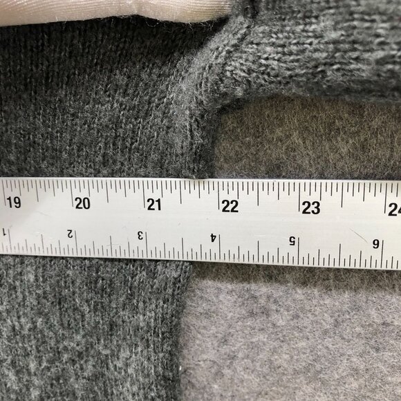 Abercrombie & Fitch Holiday Sweater Womens XS/S Gray Crewneck Love Sequin Wool - Picture 7 of 7